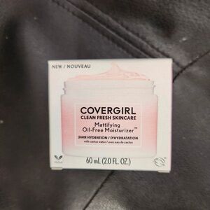 NIB Covergirl Clean Fresh Skincare Mattifying Oil-Free Moisturizer 2oz